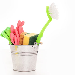 Cleaning brushes and sponges